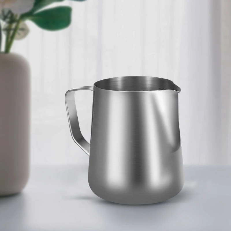 プロフェッショナルステンレススチールミルク泡立てピッチャー3 - Barista Milk Jug のレビューと価格